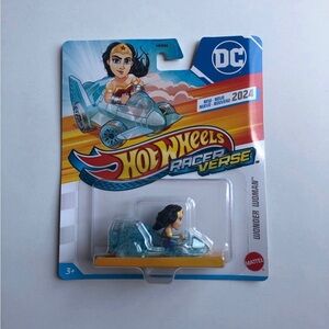Hot Wheels Racer Verse Diecast: DC Comics Wonder Woman - BRAND NEW!!